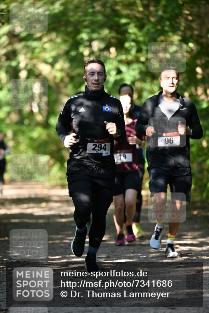 06.10.2024 - Bramfelder Halbmarathon 2024 Dr. Thomas Lammeyer http://msf.ph/oto/7341686 06.10.2024 10:50:33 Laufen 294, 176, 96 meine-sportfotos.de