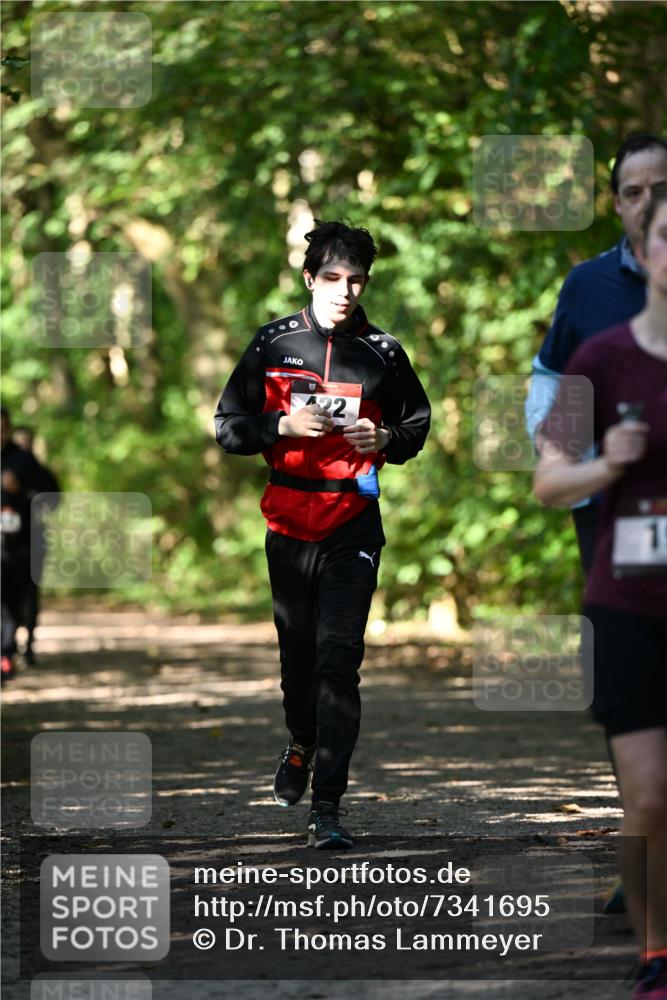 06.10.2024 - Bramfelder Halbmarathon 2024 Dr. Thomas Lammeyer http://msf.ph/oto/7341695 06.10.2024 10:50:36 Laufen 22 meine-sportfotos.de
