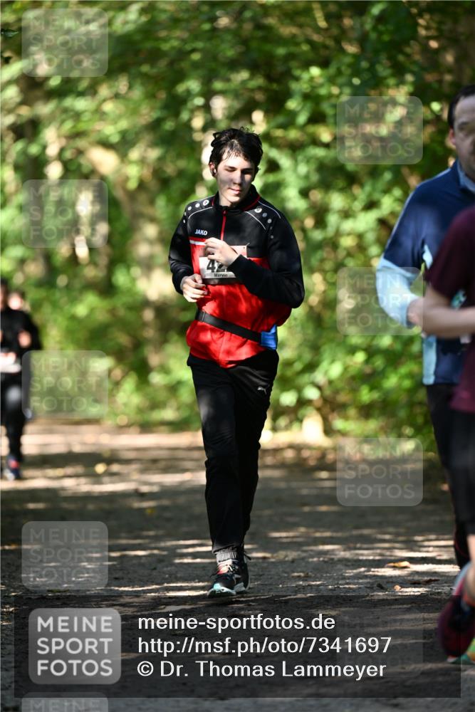 06.10.2024 - Bramfelder Halbmarathon 2024 Dr. Thomas Lammeyer http://msf.ph/oto/7341697 06.10.2024 10:50:36 Laufen 47 meine-sportfotos.de