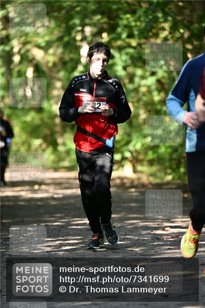 06.10.2024 - Bramfelder Halbmarathon 2024 Dr. Thomas Lammeyer http://msf.ph/oto/7341699 06.10.2024 10:50:36 Laufen 2 meine-sportfotos.de