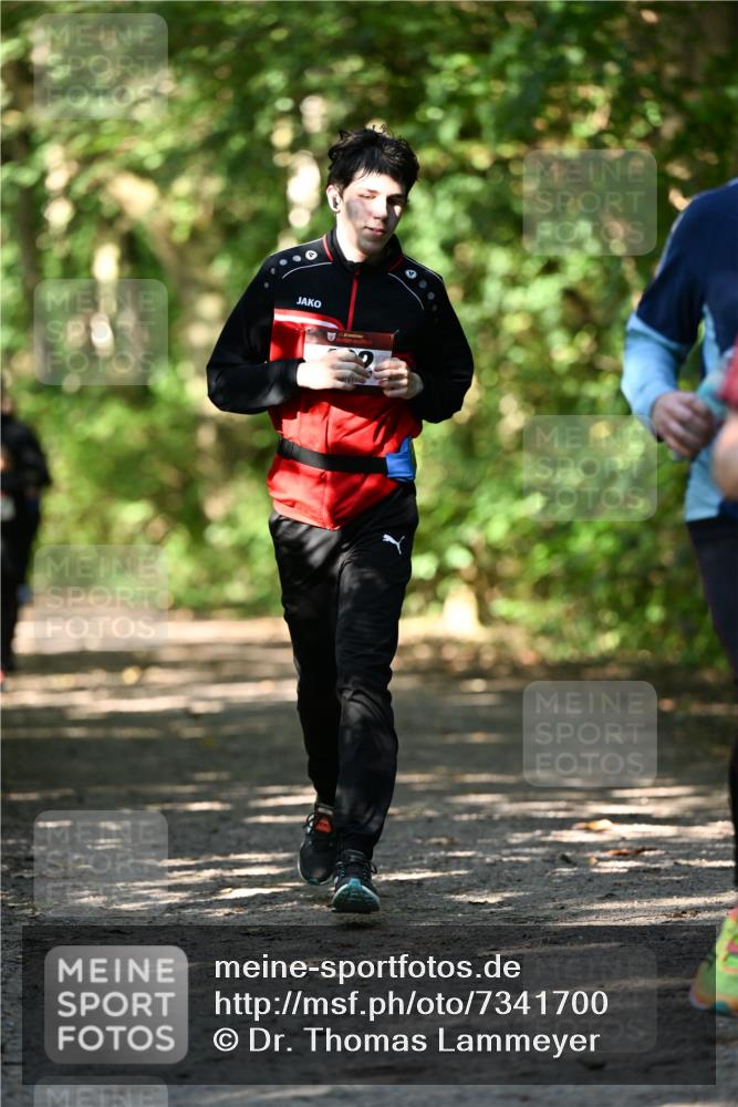 06.10.2024 - Bramfelder Halbmarathon 2024 Dr. Thomas Lammeyer http://msf.ph/oto/7341700 06.10.2024 10:50:36 Laufen  meine-sportfotos.de
