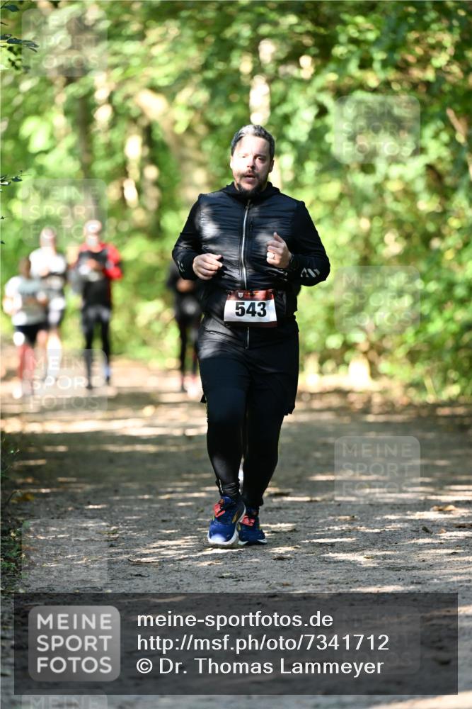 06.10.2024 - Bramfelder Halbmarathon 2024 Dr. Thomas Lammeyer http://msf.ph/oto/7341712 06.10.2024 10:50:42 Laufen 543 meine-sportfotos.de