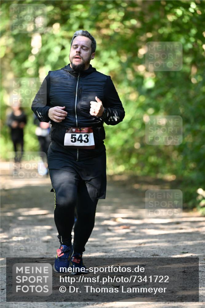 06.10.2024 - Bramfelder Halbmarathon 2024 Dr. Thomas Lammeyer http://msf.ph/oto/7341722 06.10.2024 10:50:44 Laufen 543 meine-sportfotos.de