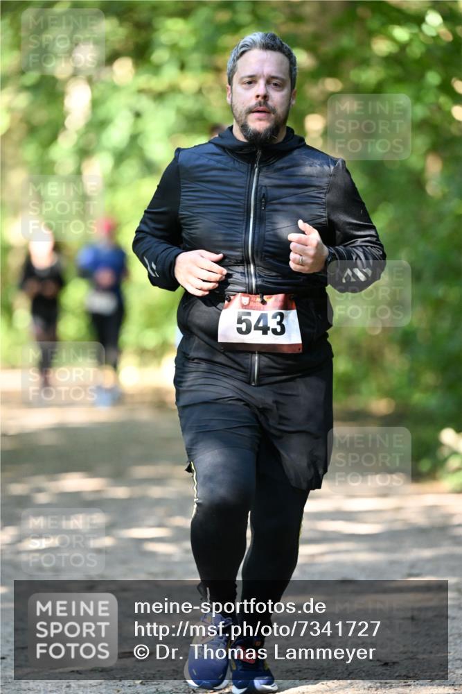 06.10.2024 - Bramfelder Halbmarathon 2024 Dr. Thomas Lammeyer http://msf.ph/oto/7341727 06.10.2024 10:50:44 Laufen 543 meine-sportfotos.de