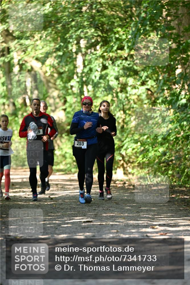 06.10.2024 - Bramfelder Halbmarathon 2024 Dr. Thomas Lammeyer http://msf.ph/oto/7341733 06.10.2024 10:50:48 Laufen 9, 203 meine-sportfotos.de