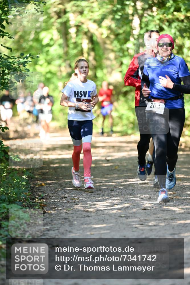 06.10.2024 - Bramfelder Halbmarathon 2024 Dr. Thomas Lammeyer http://msf.ph/oto/7341742 06.10.2024 10:50:51 Laufen 203 meine-sportfotos.de