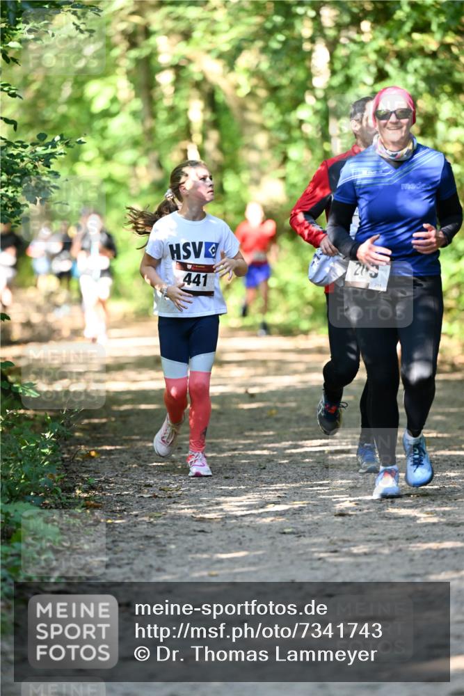 06.10.2024 - Bramfelder Halbmarathon 2024 Dr. Thomas Lammeyer http://msf.ph/oto/7341743 06.10.2024 10:50:51 Laufen 441, 20, 201 meine-sportfotos.de