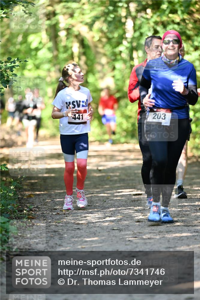06.10.2024 - Bramfelder Halbmarathon 2024 Dr. Thomas Lammeyer http://msf.ph/oto/7341746 06.10.2024 10:50:52 Laufen 441, 203, 201 meine-sportfotos.de