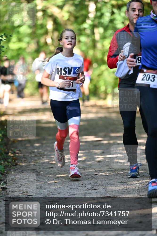 06.10.2024 - Bramfelder Halbmarathon 2024 Dr. Thomas Lammeyer http://msf.ph/oto/7341757 06.10.2024 10:50:53 Laufen 9, 203, 201 meine-sportfotos.de