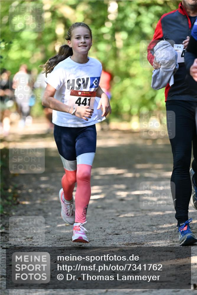 06.10.2024 - Bramfelder Halbmarathon 2024 Dr. Thomas Lammeyer http://msf.ph/oto/7341762 06.10.2024 10:50:54 Laufen 33, 441, 214 meine-sportfotos.de