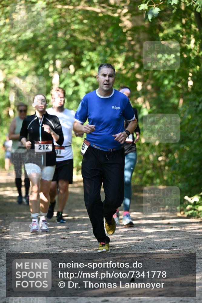06.10.2024 - Bramfelder Halbmarathon 2024 Dr. Thomas Lammeyer http://msf.ph/oto/7341778 06.10.2024 10:51:03 Laufen 212, 31, 15 meine-sportfotos.de