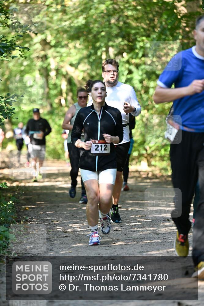 06.10.2024 - Bramfelder Halbmarathon 2024 Dr. Thomas Lammeyer http://msf.ph/oto/7341780 06.10.2024 10:51:04 Laufen 212 meine-sportfotos.de