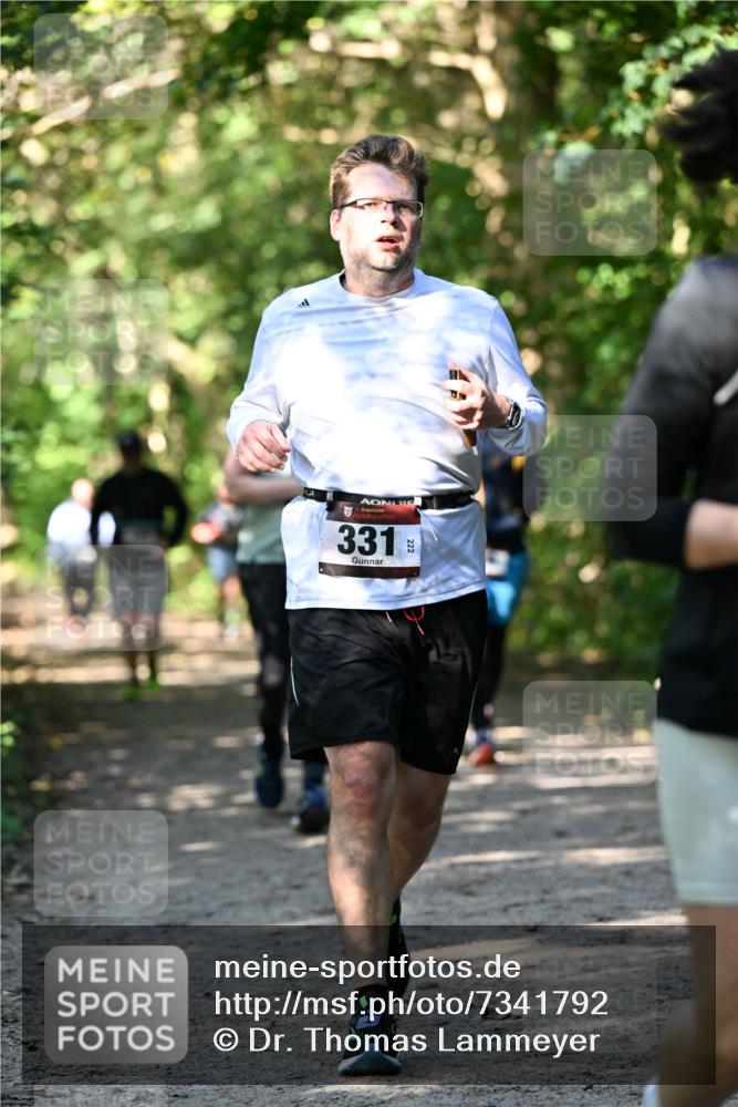 06.10.2024 - Bramfelder Halbmarathon 2024 Dr. Thomas Lammeyer http://msf.ph/oto/7341792 06.10.2024 10:51:07 Laufen 331 meine-sportfotos.de