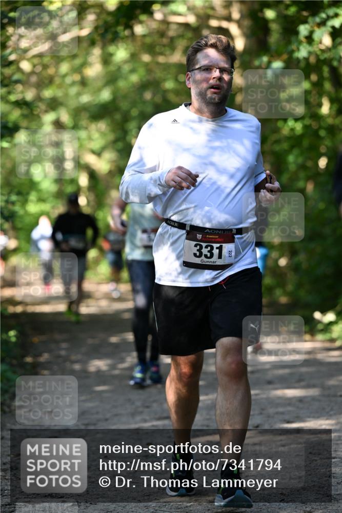 06.10.2024 - Bramfelder Halbmarathon 2024 Dr. Thomas Lammeyer http://msf.ph/oto/7341794 06.10.2024 10:51:07 Laufen 331, 222 meine-sportfotos.de