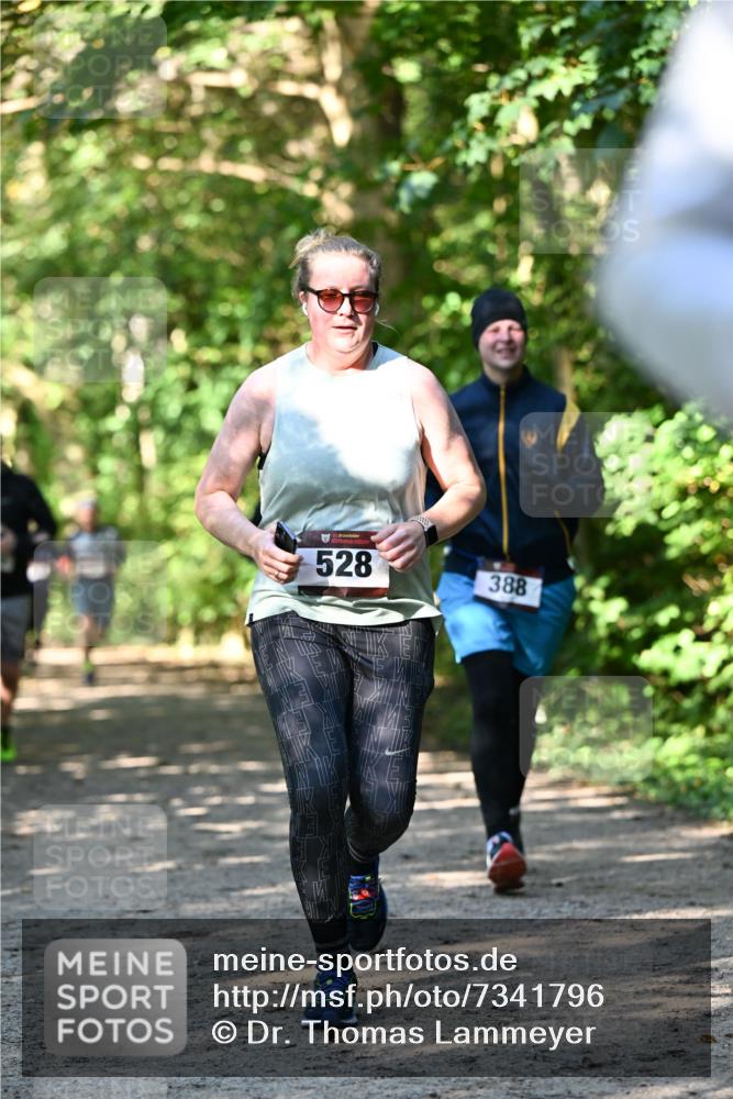 06.10.2024 - Bramfelder Halbmarathon 2024 Dr. Thomas Lammeyer http://msf.ph/oto/7341796 06.10.2024 10:51:09 Laufen 528, 388 meine-sportfotos.de