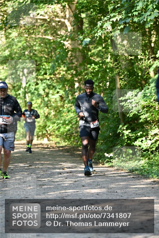 06.10.2024 - Bramfelder Halbmarathon 2024 Dr. Thomas Lammeyer http://msf.ph/oto/7341807 06.10.2024 10:51:11 Laufen 52, 381 meine-sportfotos.de