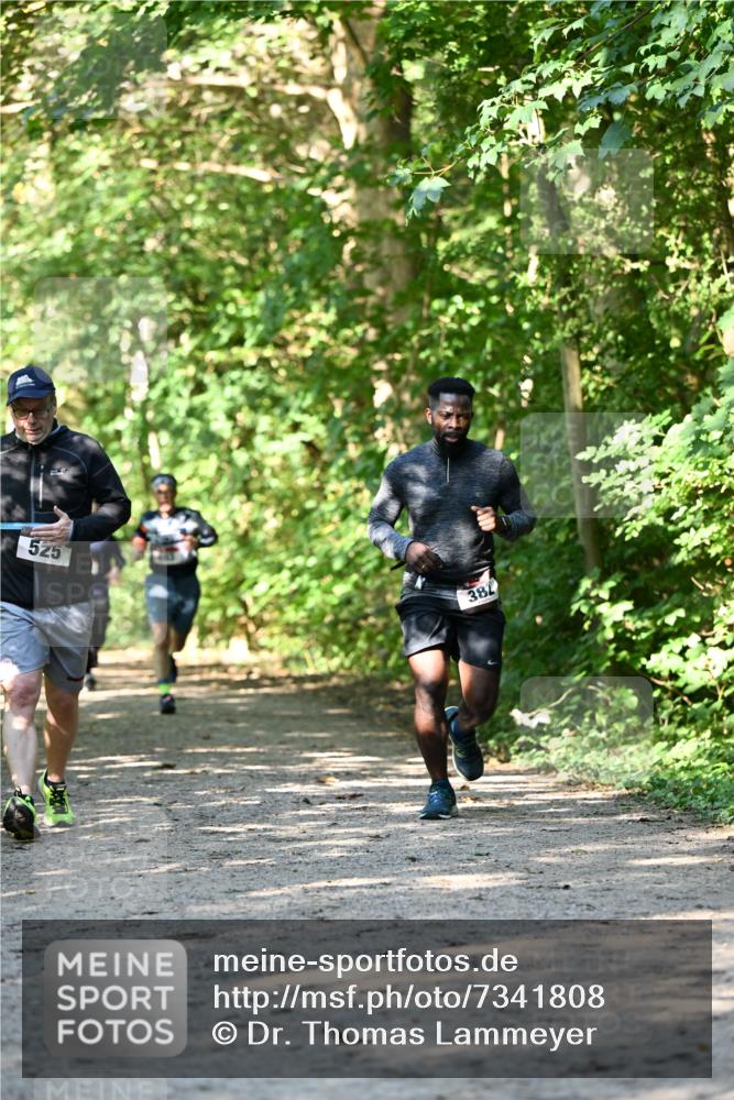 06.10.2024 - Bramfelder Halbmarathon 2024 Dr. Thomas Lammeyer http://msf.ph/oto/7341808 06.10.2024 10:51:11 Laufen 525, 382 meine-sportfotos.de