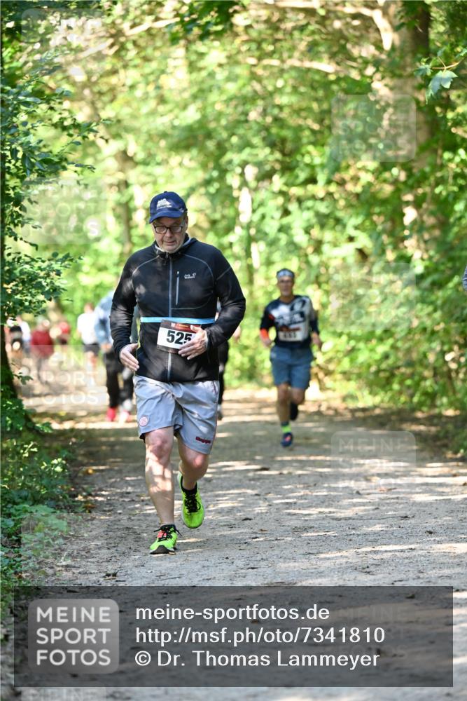 06.10.2024 - Bramfelder Halbmarathon 2024 Dr. Thomas Lammeyer http://msf.ph/oto/7341810 06.10.2024 10:51:12 Laufen 435, 525 meine-sportfotos.de