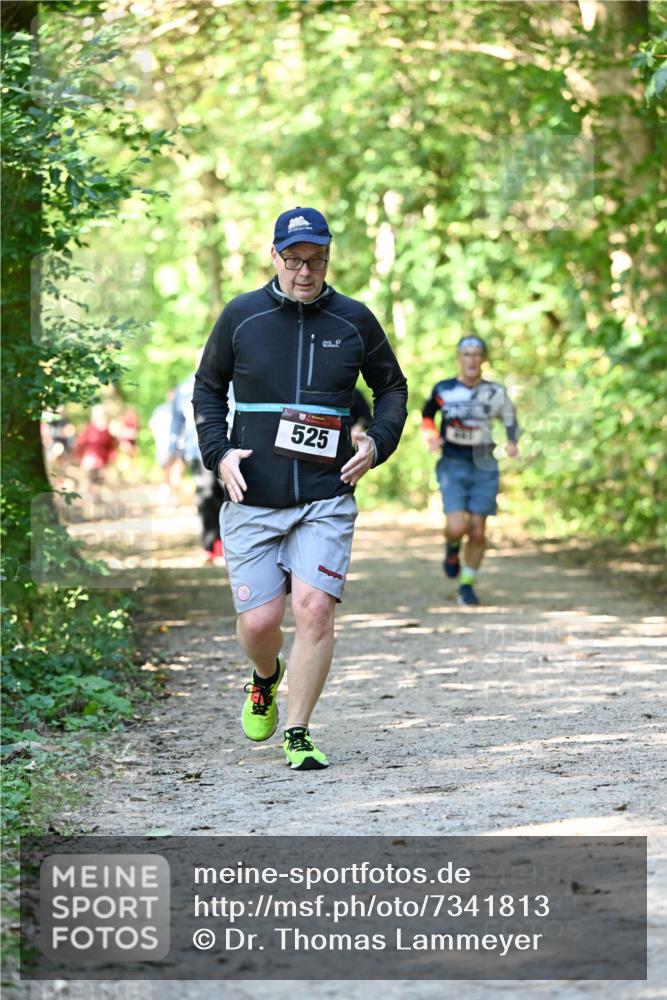 06.10.2024 - Bramfelder Halbmarathon 2024 Dr. Thomas Lammeyer http://msf.ph/oto/7341813 06.10.2024 10:51:13 Laufen 525 meine-sportfotos.de