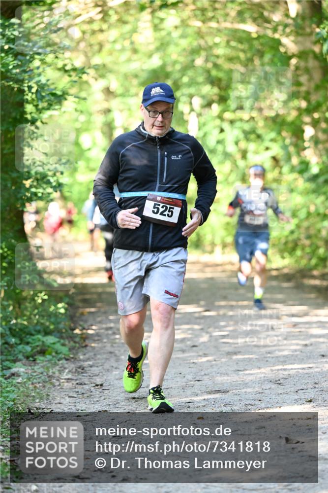06.10.2024 - Bramfelder Halbmarathon 2024 Dr. Thomas Lammeyer http://msf.ph/oto/7341818 06.10.2024 10:51:13 Laufen 525 meine-sportfotos.de