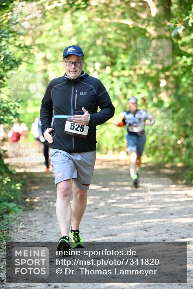 06.10.2024 - Bramfelder Halbmarathon 2024 Dr. Thomas Lammeyer http://msf.ph/oto/7341820 06.10.2024 10:51:14 Laufen 525 meine-sportfotos.de