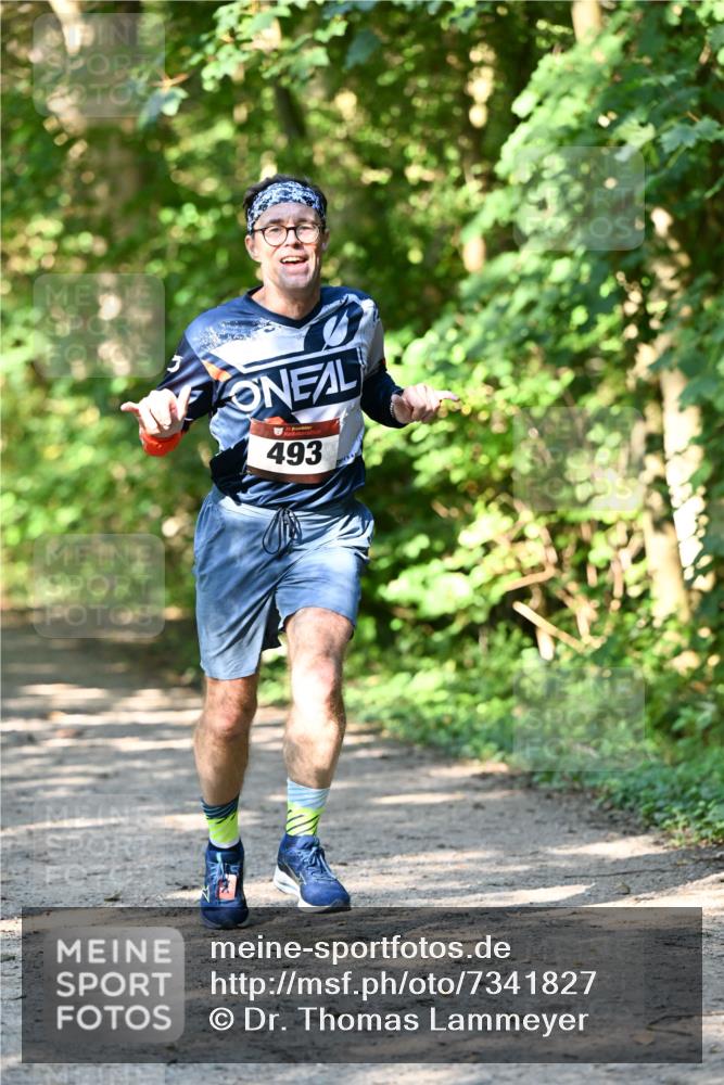 06.10.2024 - Bramfelder Halbmarathon 2024 Dr. Thomas Lammeyer http://msf.ph/oto/7341827 06.10.2024 10:51:17 Laufen 133, 493 meine-sportfotos.de