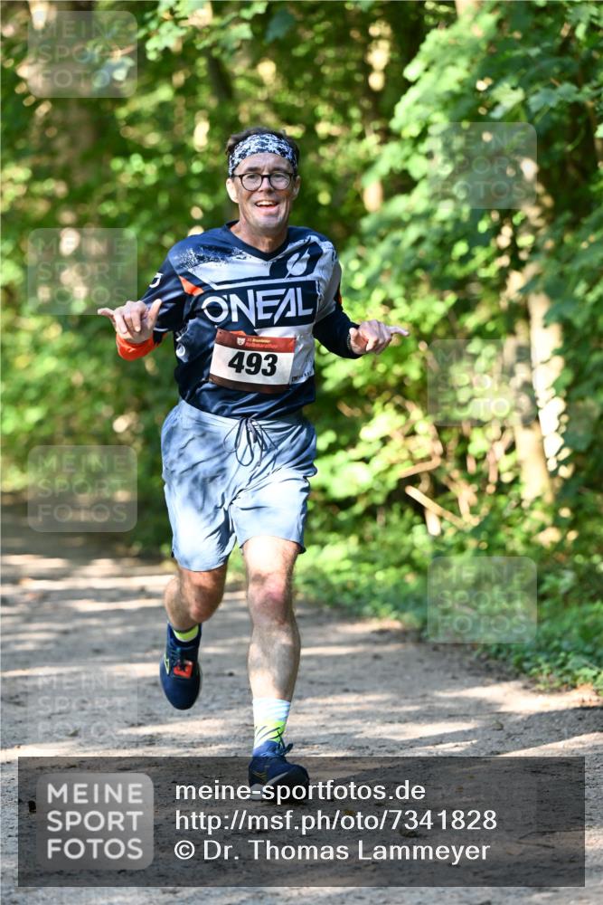 06.10.2024 - Bramfelder Halbmarathon 2024 Dr. Thomas Lammeyer http://msf.ph/oto/7341828 06.10.2024 10:51:17 Laufen 493 meine-sportfotos.de