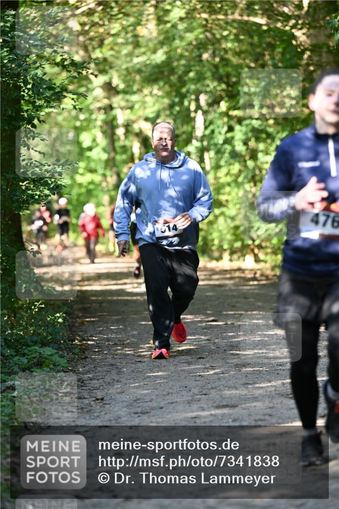 06.10.2024 - Bramfelder Halbmarathon 2024 Dr. Thomas Lammeyer http://msf.ph/oto/7341838 06.10.2024 10:51:19 Laufen 014, 476 meine-sportfotos.de