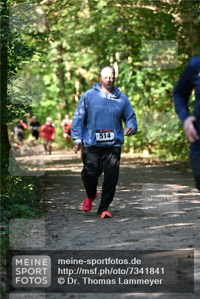 06.10.2024 - Bramfelder Halbmarathon 2024 Dr. Thomas Lammeyer http://msf.ph/oto/7341841 06.10.2024 10:51:20 Laufen 514 meine-sportfotos.de