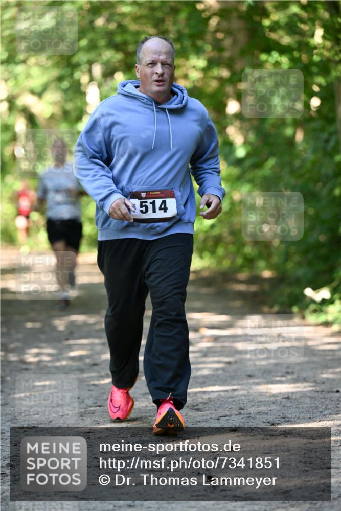 06.10.2024 - Bramfelder Halbmarathon 2024 Dr. Thomas Lammeyer http://msf.ph/oto/7341851 06.10.2024 10:51:21 Laufen 514 meine-sportfotos.de