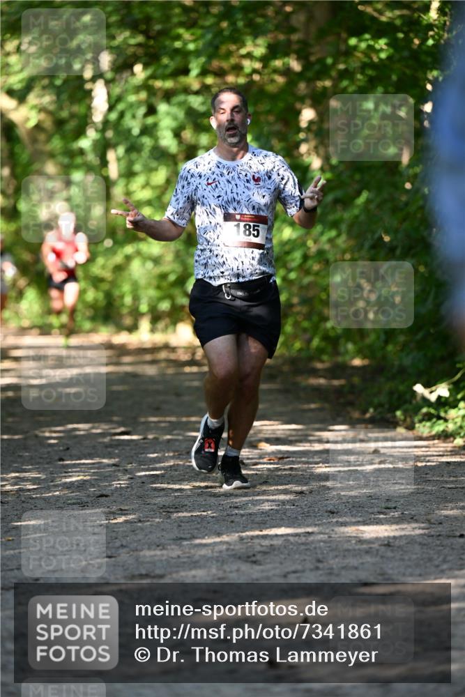06.10.2024 - Bramfelder Halbmarathon 2024 Dr. Thomas Lammeyer http://msf.ph/oto/7341861 06.10.2024 10:51:24 Laufen 185 meine-sportfotos.de