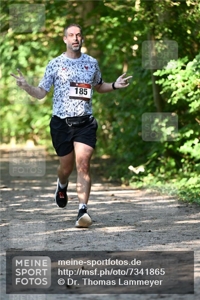 06.10.2024 - Bramfelder Halbmarathon 2024 Dr. Thomas Lammeyer http://msf.ph/oto/7341865 06.10.2024 10:51:24 Laufen 185 meine-sportfotos.de