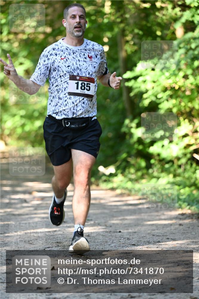 06.10.2024 - Bramfelder Halbmarathon 2024 Dr. Thomas Lammeyer http://msf.ph/oto/7341870 06.10.2024 10:51:25 Laufen 33, 185 meine-sportfotos.de