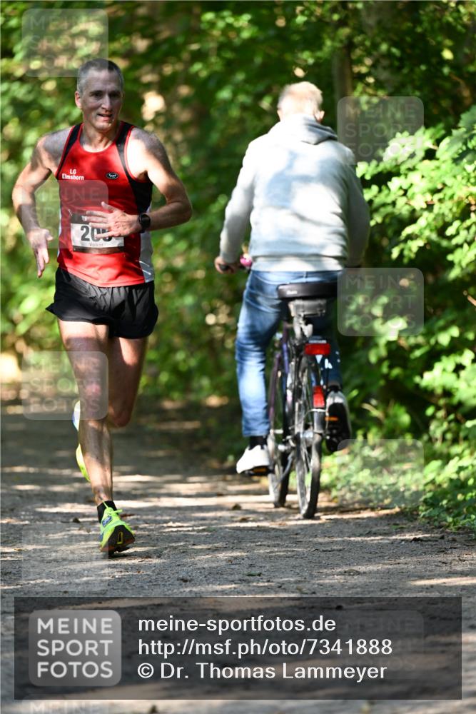 06.10.2024 - Bramfelder Halbmarathon 2024 Dr. Thomas Lammeyer http://msf.ph/oto/7341888 06.10.2024 10:51:31 Laufen 20 meine-sportfotos.de