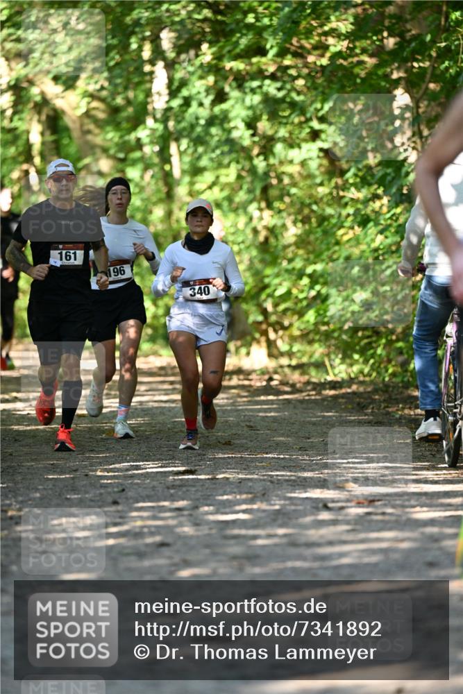 06.10.2024 - Bramfelder Halbmarathon 2024 Dr. Thomas Lammeyer http://msf.ph/oto/7341892 06.10.2024 10:51:32 Laufen 161, 196, 340 meine-sportfotos.de
