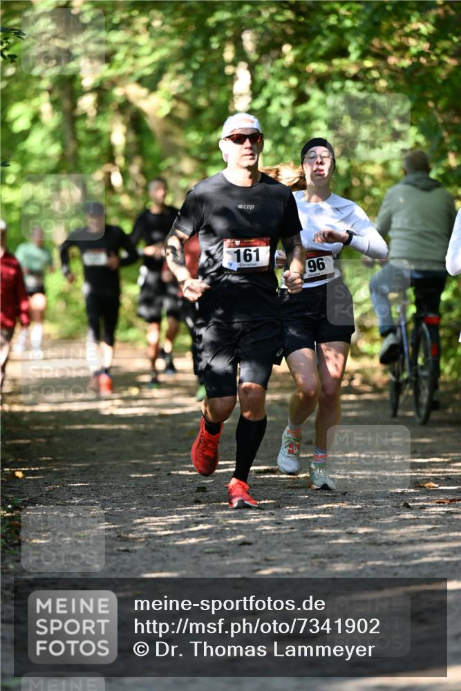 06.10.2024 - Bramfelder Halbmarathon 2024 Dr. Thomas Lammeyer http://msf.ph/oto/7341902 06.10.2024 10:51:34 Laufen 18, 161, 96 meine-sportfotos.de