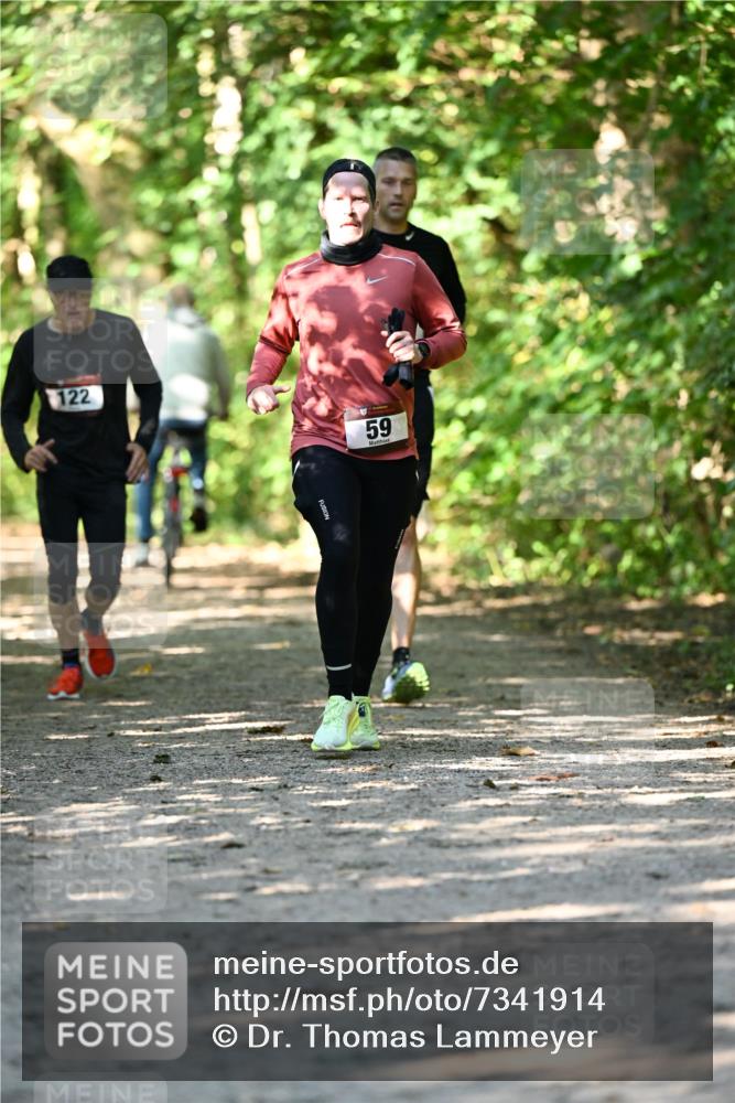 06.10.2024 - Bramfelder Halbmarathon 2024 Dr. Thomas Lammeyer http://msf.ph/oto/7341914 06.10.2024 10:51:38 Laufen 122, 59 meine-sportfotos.de