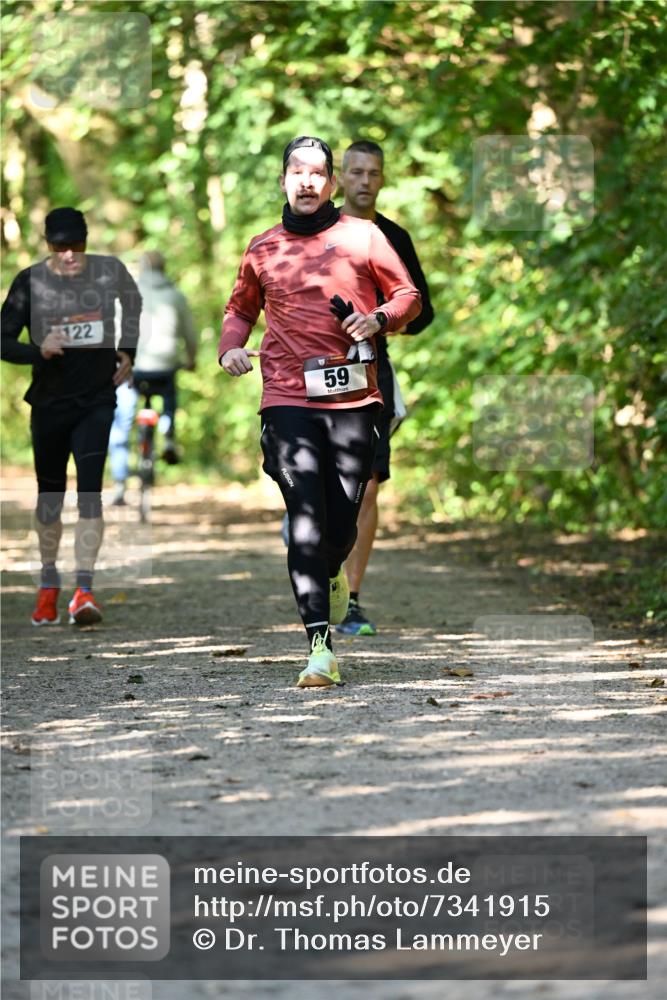 06.10.2024 - Bramfelder Halbmarathon 2024 Dr. Thomas Lammeyer http://msf.ph/oto/7341915 06.10.2024 10:51:38 Laufen 122, 59 meine-sportfotos.de