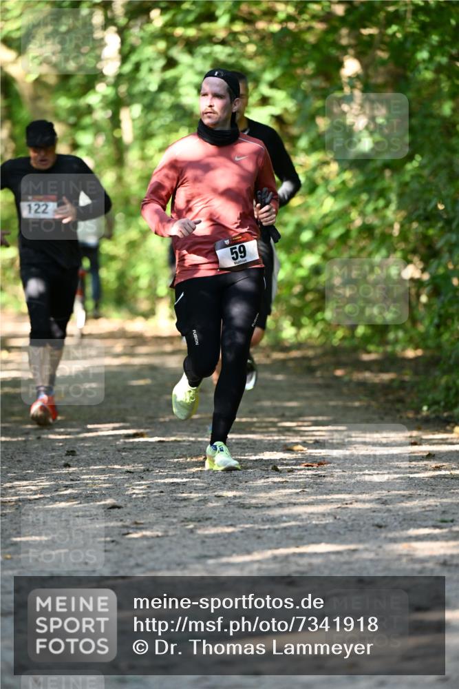 06.10.2024 - Bramfelder Halbmarathon 2024 Dr. Thomas Lammeyer http://msf.ph/oto/7341918 06.10.2024 10:51:39 Laufen 122, 59 meine-sportfotos.de