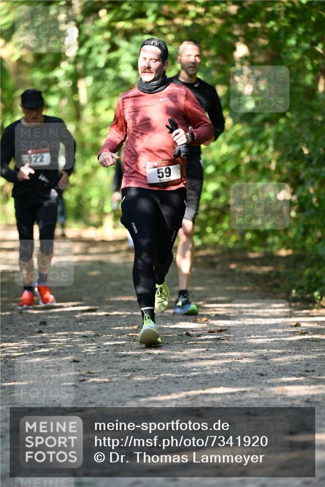 06.10.2024 - Bramfelder Halbmarathon 2024 Dr. Thomas Lammeyer http://msf.ph/oto/7341920 06.10.2024 10:51:39 Laufen 122, 59 meine-sportfotos.de
