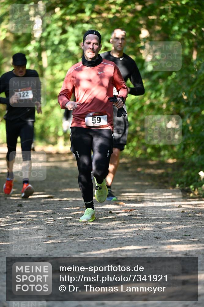 06.10.2024 - Bramfelder Halbmarathon 2024 Dr. Thomas Lammeyer http://msf.ph/oto/7341921 06.10.2024 10:51:39 Laufen 122, 59 meine-sportfotos.de