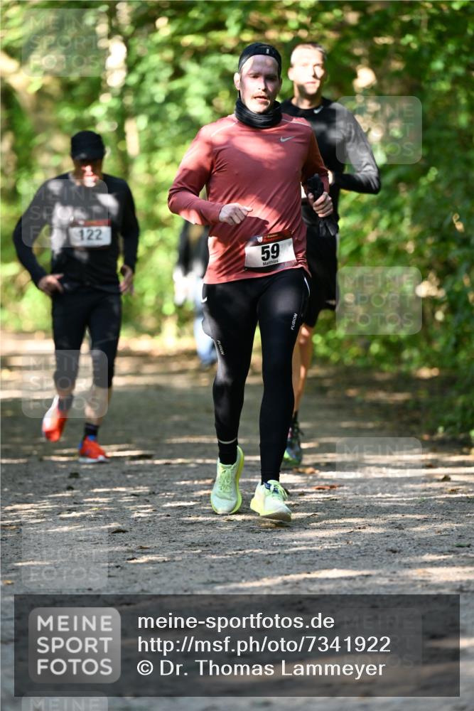 06.10.2024 - Bramfelder Halbmarathon 2024 Dr. Thomas Lammeyer http://msf.ph/oto/7341922 06.10.2024 10:51:39 Laufen 122, 59, 2 meine-sportfotos.de