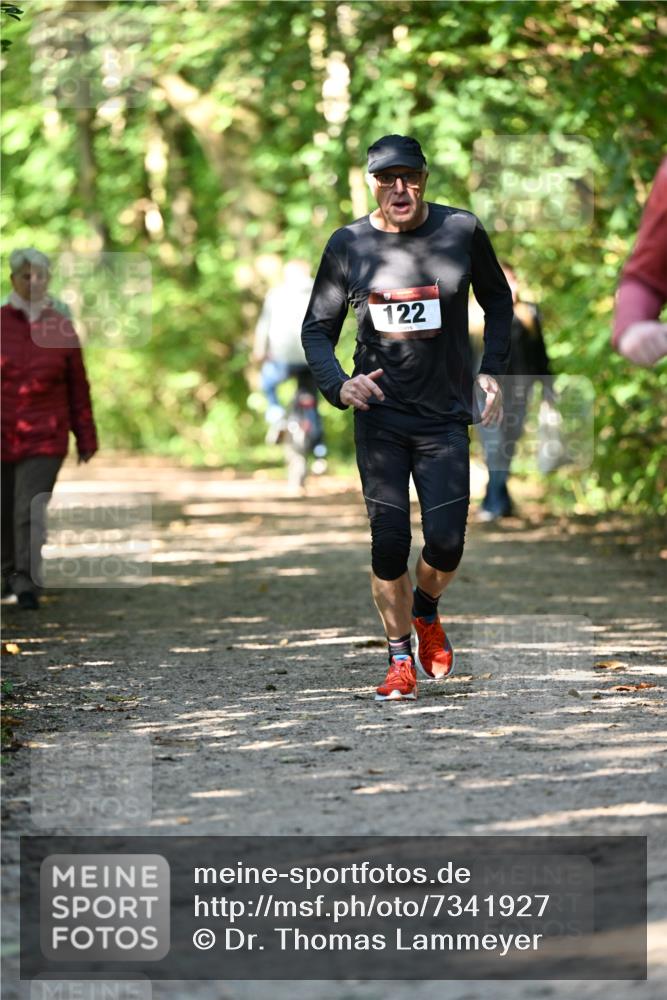 06.10.2024 - Bramfelder Halbmarathon 2024 Dr. Thomas Lammeyer http://msf.ph/oto/7341927 06.10.2024 10:51:40 Laufen 122 meine-sportfotos.de