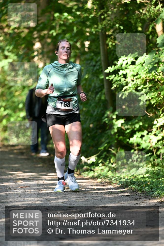 06.10.2024 - Bramfelder Halbmarathon 2024 Dr. Thomas Lammeyer http://msf.ph/oto/7341934 06.10.2024 10:51:49 Laufen 168 meine-sportfotos.de