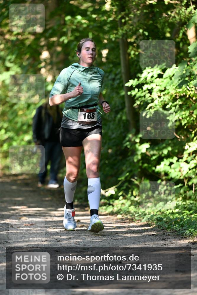 06.10.2024 - Bramfelder Halbmarathon 2024 Dr. Thomas Lammeyer http://msf.ph/oto/7341935 06.10.2024 10:51:49 Laufen 168 meine-sportfotos.de