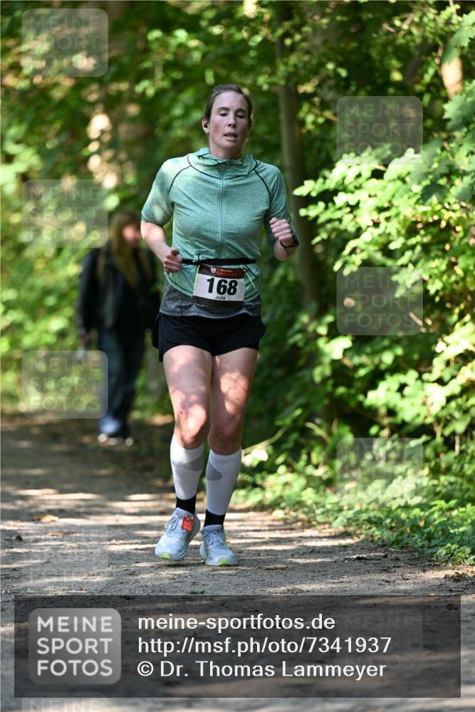 06.10.2024 - Bramfelder Halbmarathon 2024 Dr. Thomas Lammeyer http://msf.ph/oto/7341937 06.10.2024 10:51:49 Laufen 168 meine-sportfotos.de