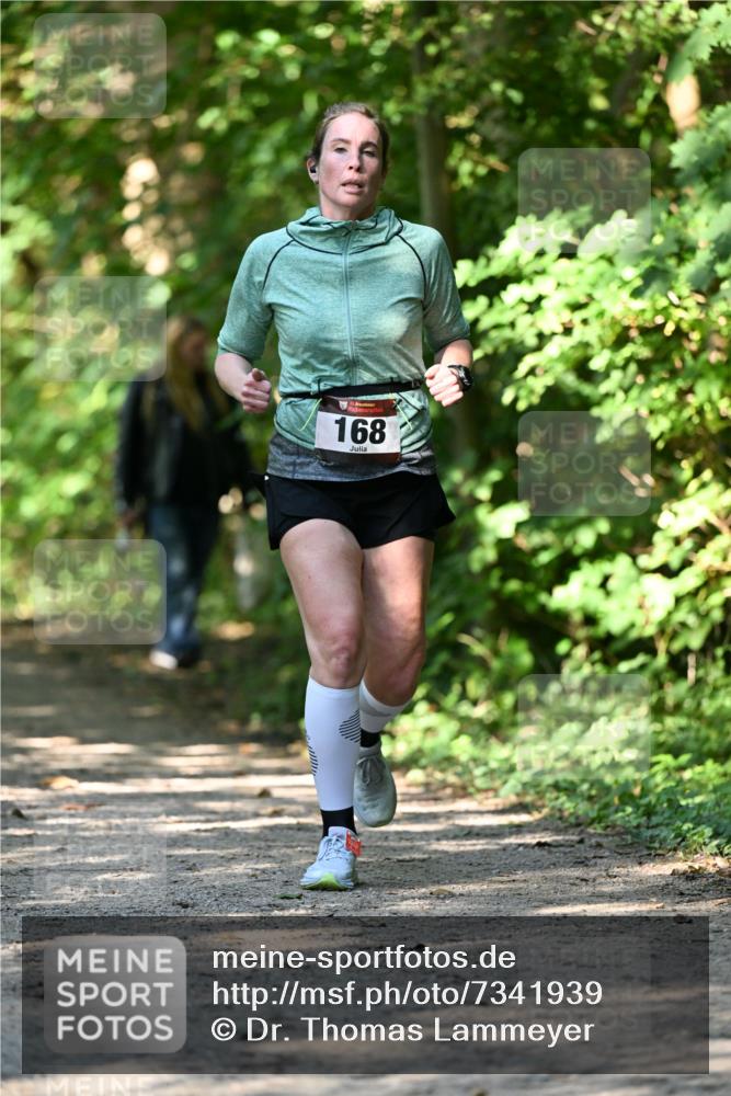 06.10.2024 - Bramfelder Halbmarathon 2024 Dr. Thomas Lammeyer http://msf.ph/oto/7341939 06.10.2024 10:51:49 Laufen 168 meine-sportfotos.de