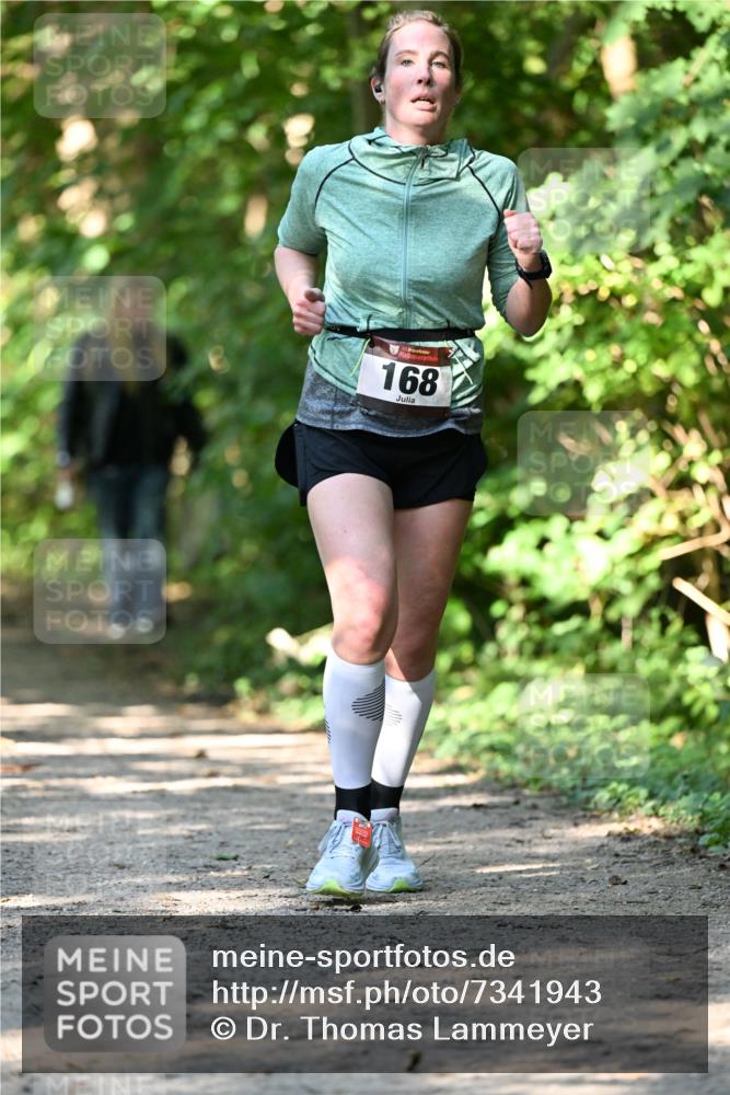 06.10.2024 - Bramfelder Halbmarathon 2024 Dr. Thomas Lammeyer http://msf.ph/oto/7341943 06.10.2024 10:51:50 Laufen 33, 168 meine-sportfotos.de