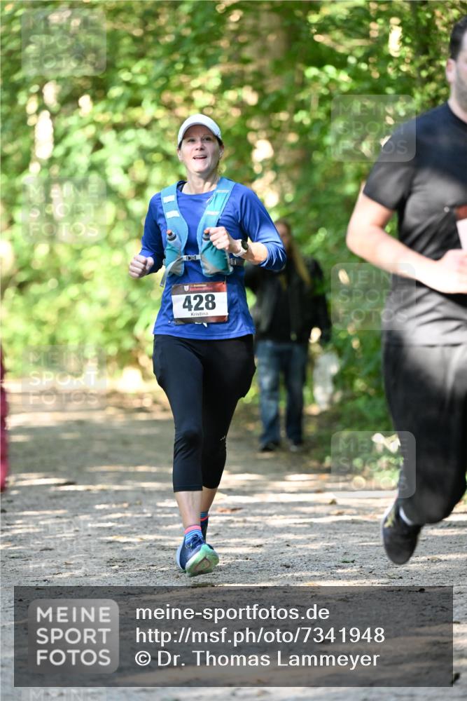 06.10.2024 - Bramfelder Halbmarathon 2024 Dr. Thomas Lammeyer http://msf.ph/oto/7341948 06.10.2024 10:51:53 Laufen 428 meine-sportfotos.de