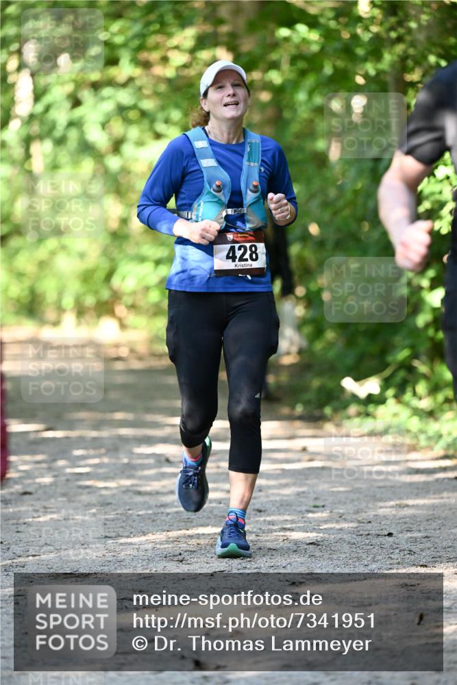 06.10.2024 - Bramfelder Halbmarathon 2024 Dr. Thomas Lammeyer http://msf.ph/oto/7341951 06.10.2024 10:51:54 Laufen 428 meine-sportfotos.de
